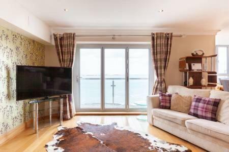 Blue Pool View Appartement Portrush Buitenkant foto